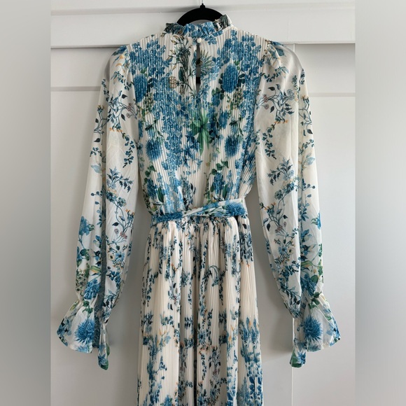 Floral Ruffle Midi Dress - Picture 2 of 8